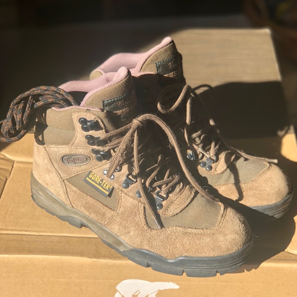 Vasque Alpha Gore-Tex GTX Hiking Boots